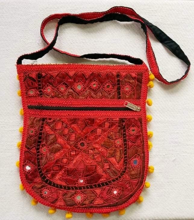 Vase-shaped Purse