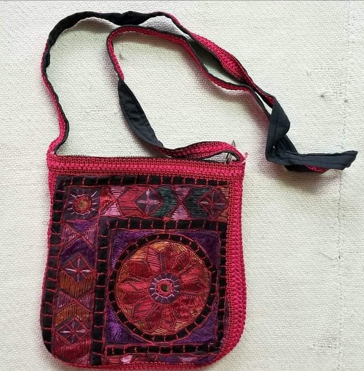 Small Basket-shaped Purse